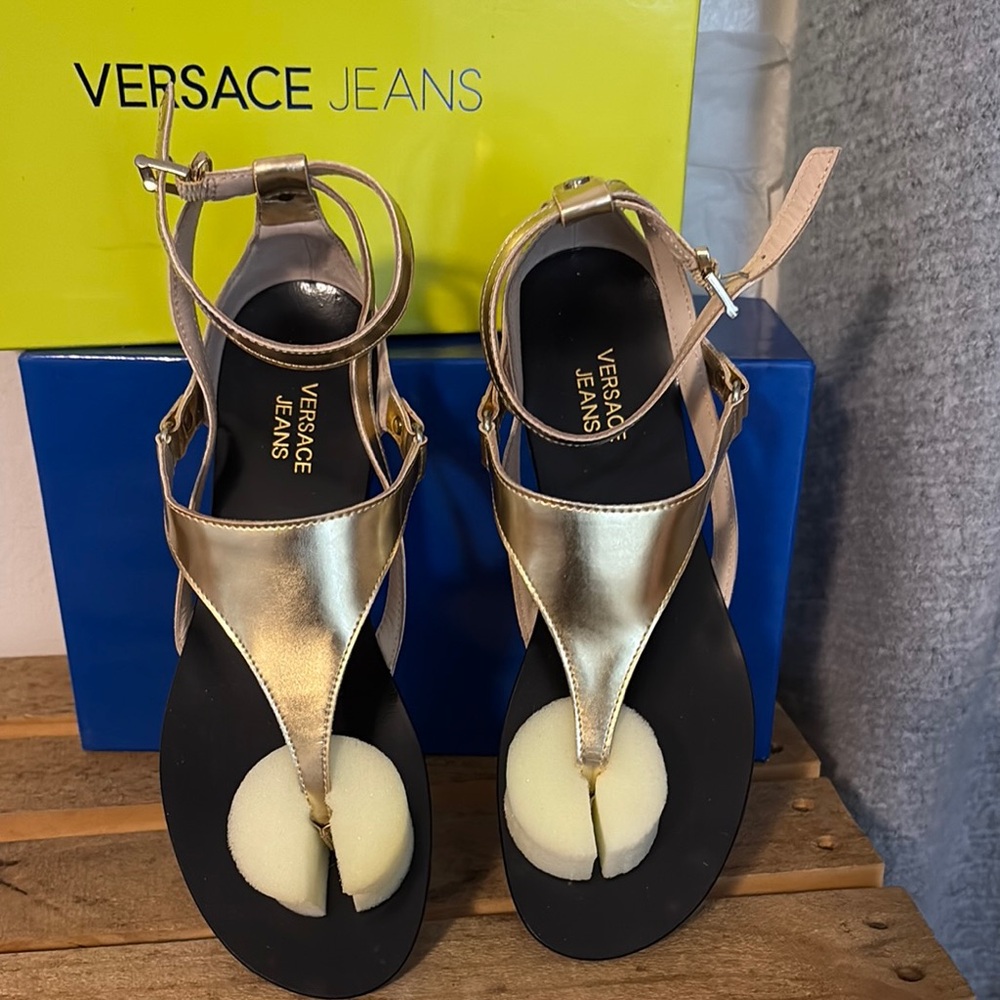 Versace Jeans Collection Gold Black Sandals with Split-Toe Design